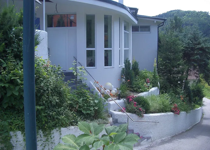 Roomantic Homestay *