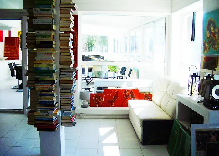 Roomantic Homestay *