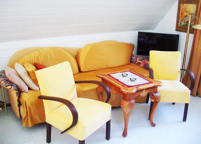 Roomantic Homestay *